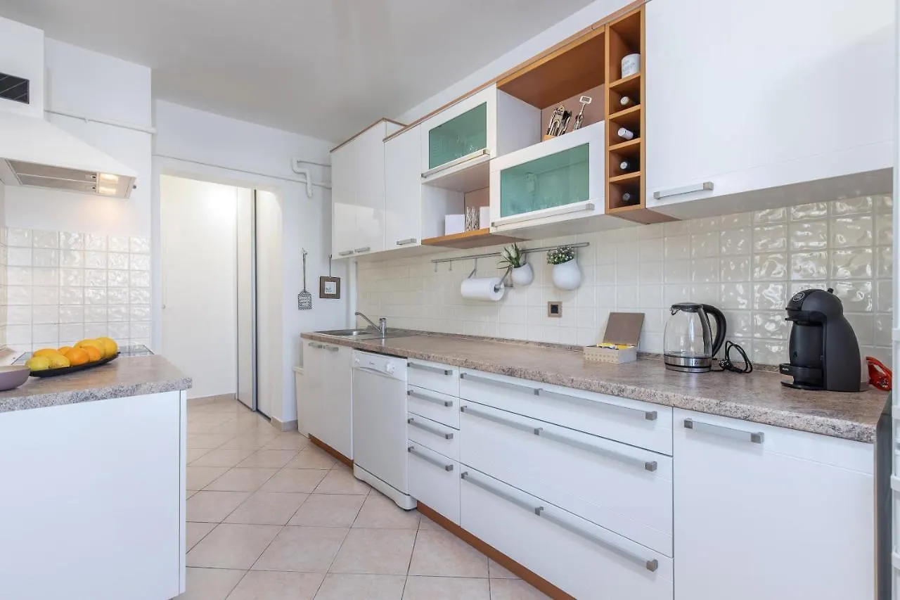 Apartment In Rijeka Croaţia